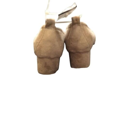 UNIVERSAL threads Closed Toe Size 8 1/2 Nude - Picture 3 of 5